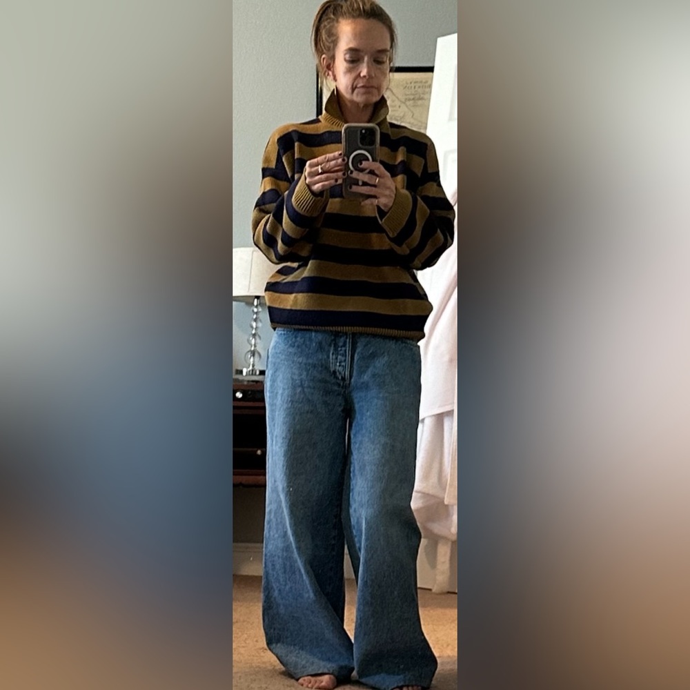 Favorite Daughter The Ollie in Bedford- Wide Leg Jeans - Picture 2 of 7